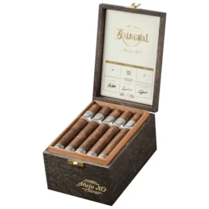 Balmoral Anejo XO Gran Toro 20’s – Yoğun Baharat ve Kakao Aromalı